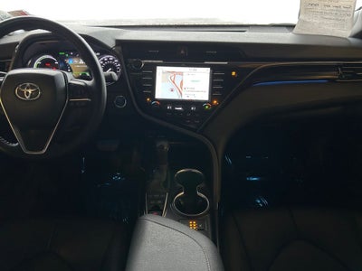 2020 Toyota Camry Hybrid XLE