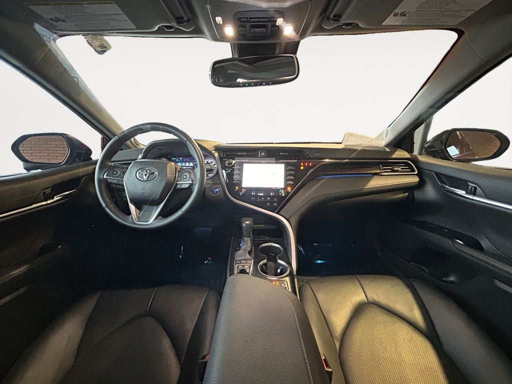 2020 Toyota Camry Hybrid XLE