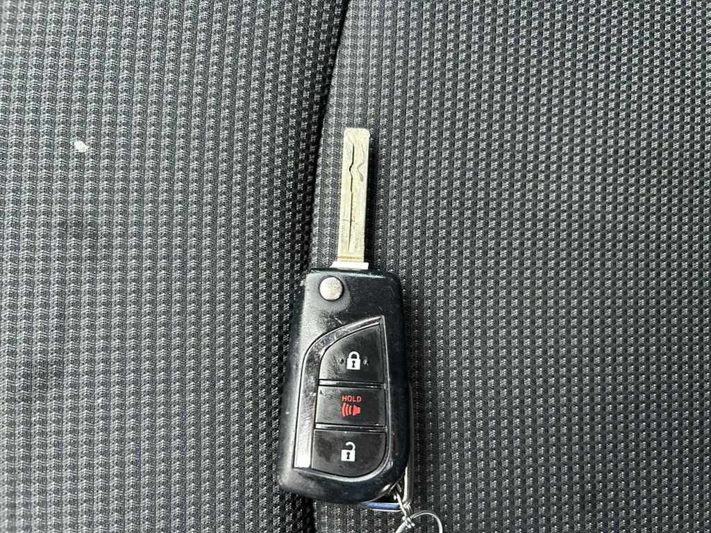 2021 Toyota RAV4 HYBRID LE 1 Owner