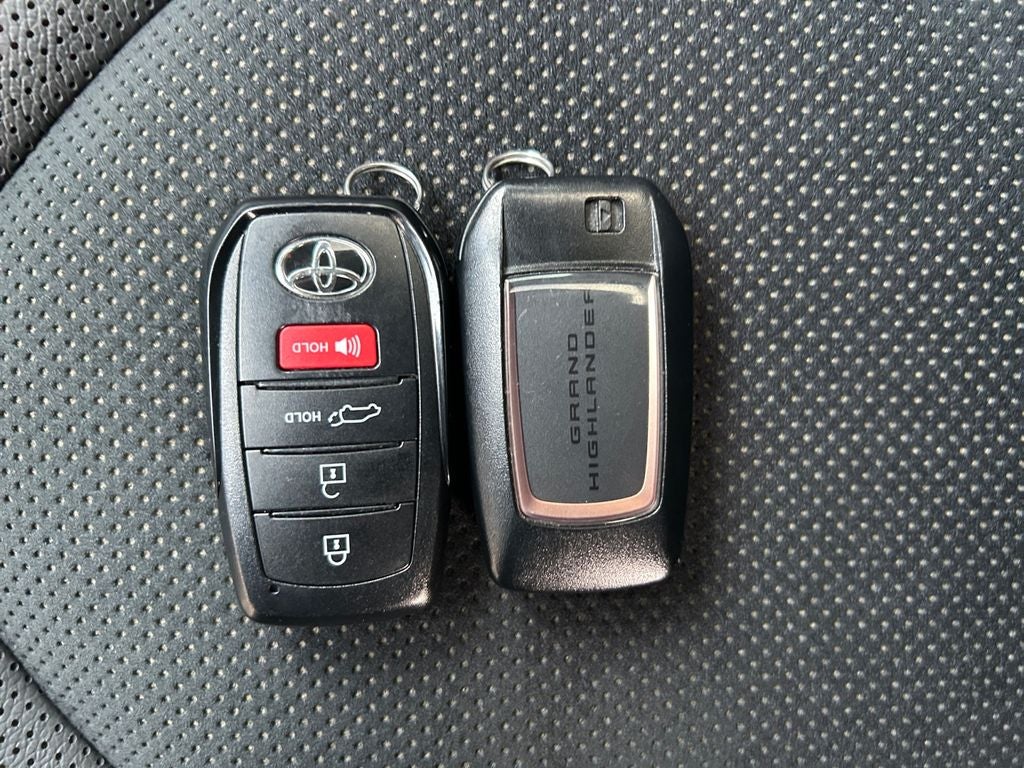 2024 Toyota Grand Highlander Hybrid MAX Platinum