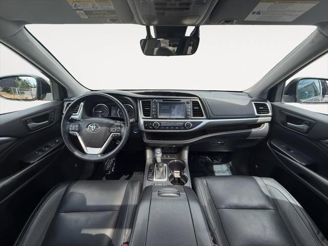 2018 Toyota Highlander Hybrid Limited Platinum 30 MPG