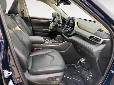 2022 Toyota Highlander Platinum