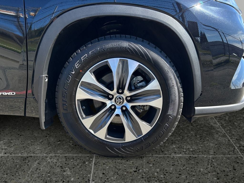 2022 Toyota HIGHLANDER HYBRD XLE
