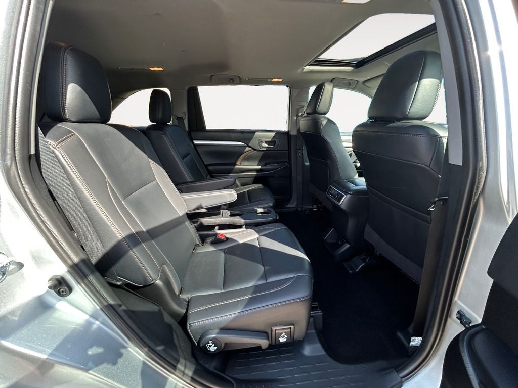 2019 Toyota HIGHLANDER XLE
