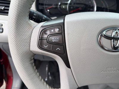 2013 Toyota Sienna SE 8 Passenger