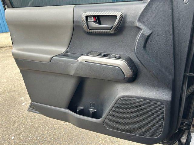 2018 Toyota TACOMA SR5 SR5 V6