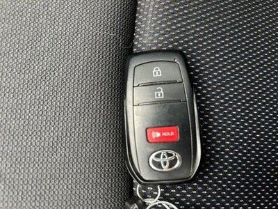 2024 Toyota COROLLA CROSS HV Hybrid SE