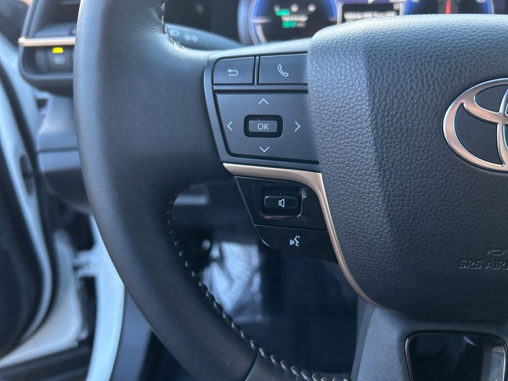 2025 Toyota Crown Signia Limited