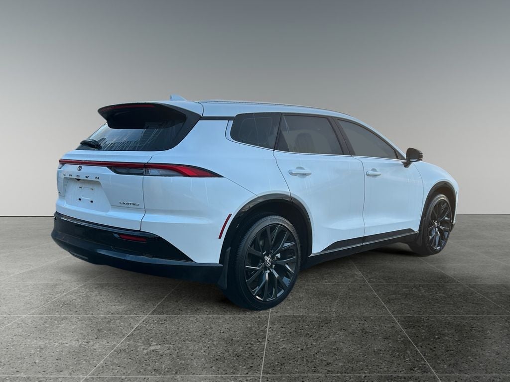 2025 Toyota Crown Signia Limited