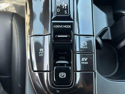 2025 Toyota CROWN SIGNIA XLE Certified