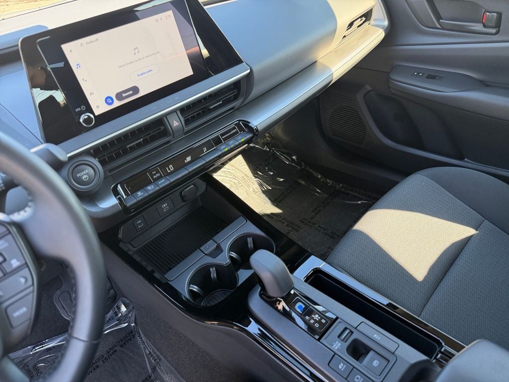 2025 Toyota Prius LE