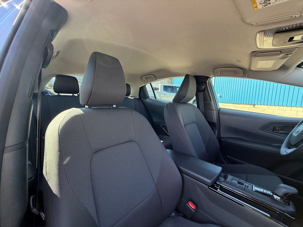 2025 Toyota Prius LE