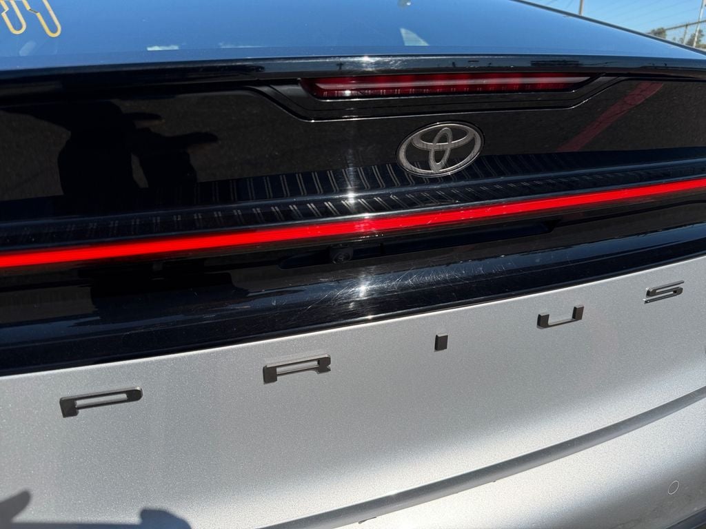 2025 Toyota Prius LE