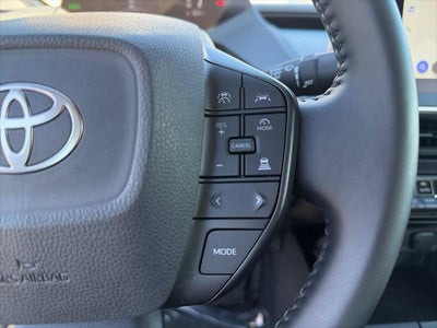 2025 Toyota Prius LE