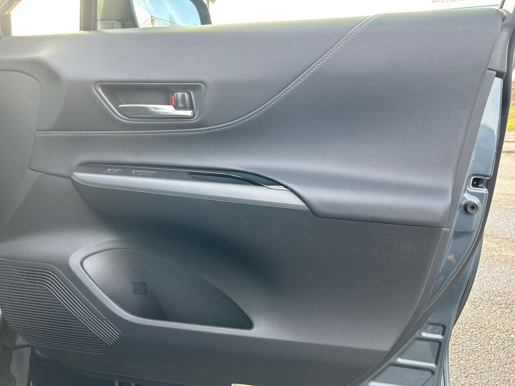 2021 Toyota Venza LE LE