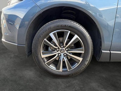 2024 Toyota Venza LE