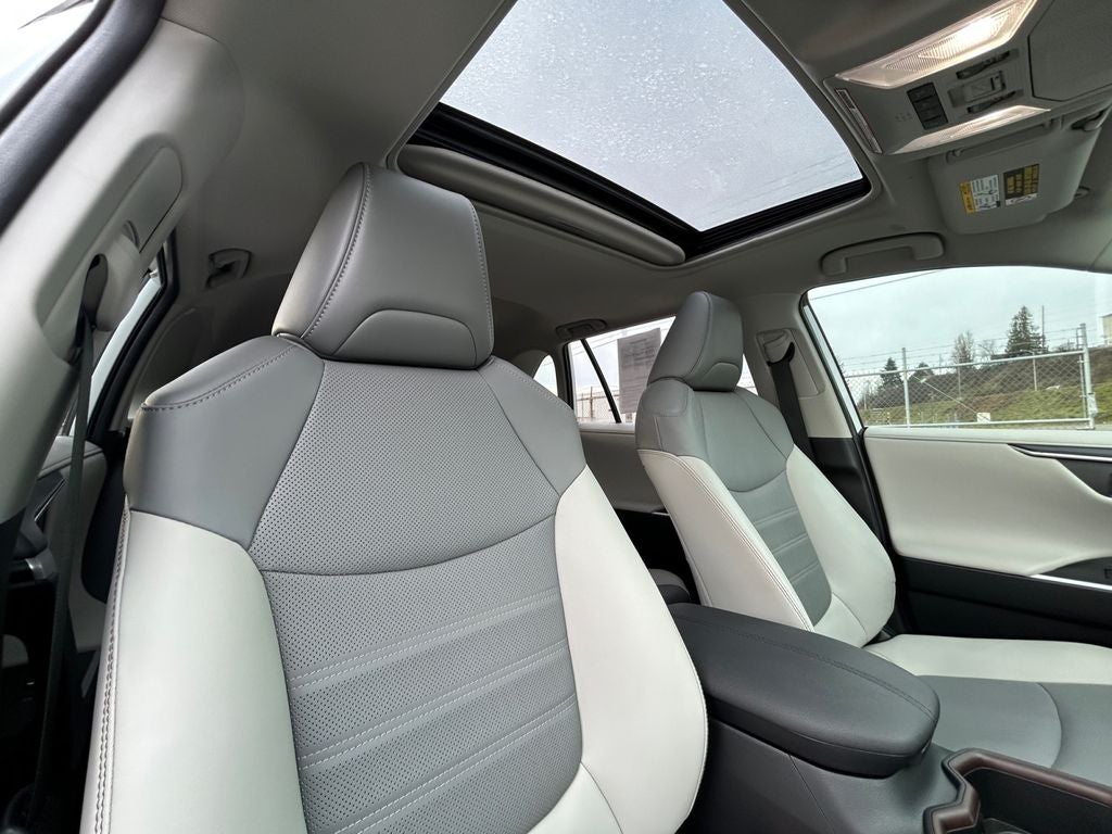 2023 Toyota RAV4 HYBRID Limited