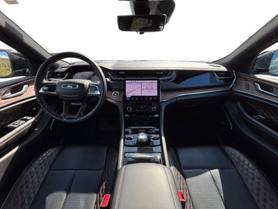 2022 Jeep Grand Cherokee Base