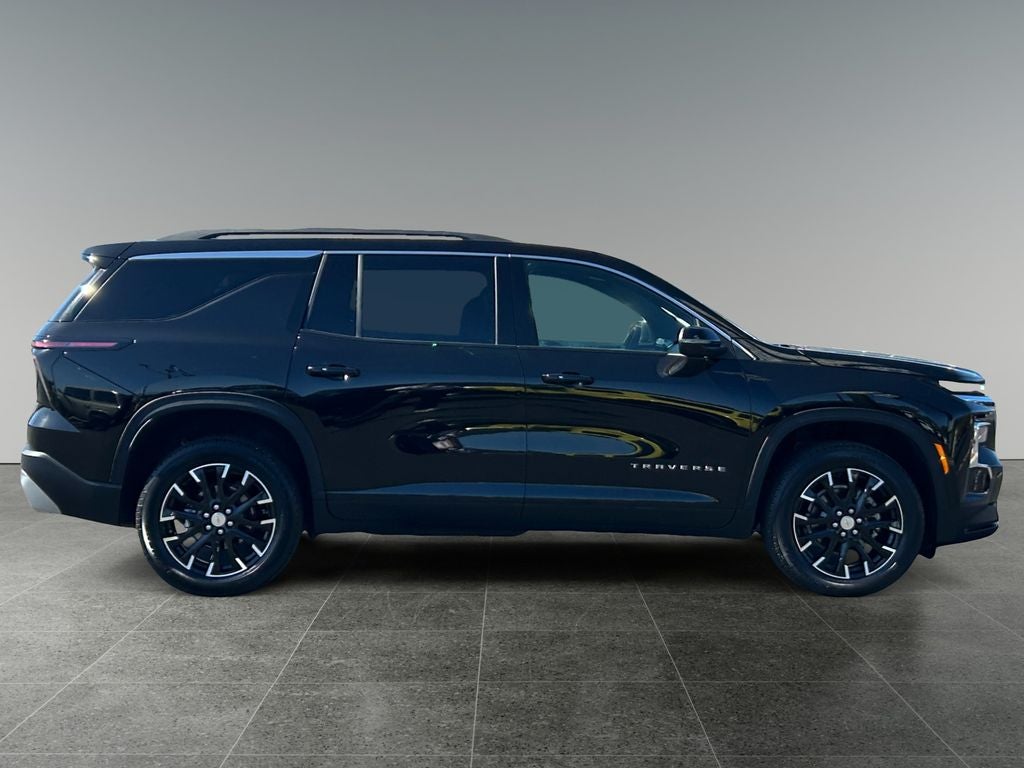 2025 Chevrolet Traverse LT 2LT