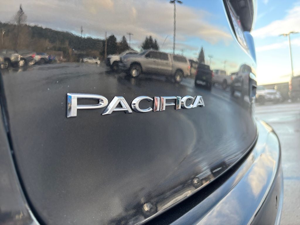 2023 Chrysler Pacifica Hybrid Limited