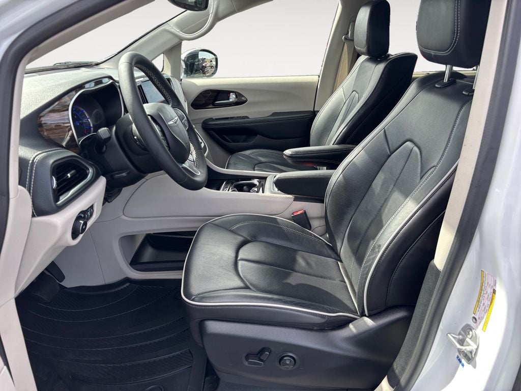 2023 Chrysler Pacifica Hybrid Limited