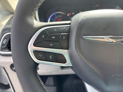 2023 Chrysler Pacifica Hybrid Limited