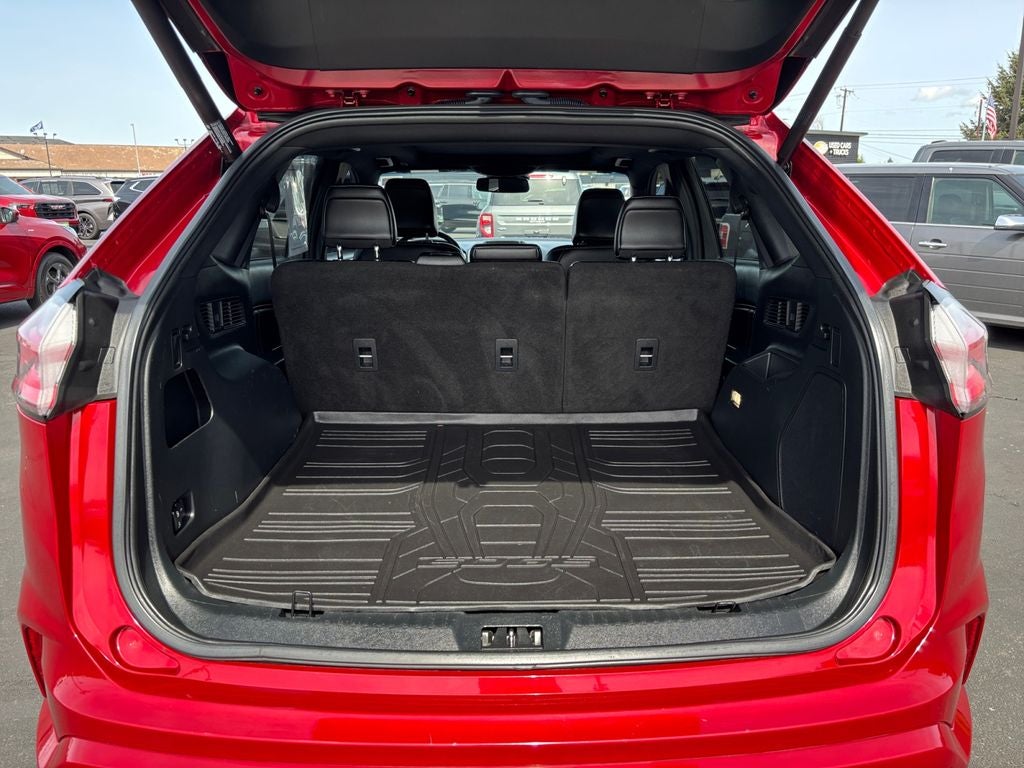 2020 Ford Edge ST