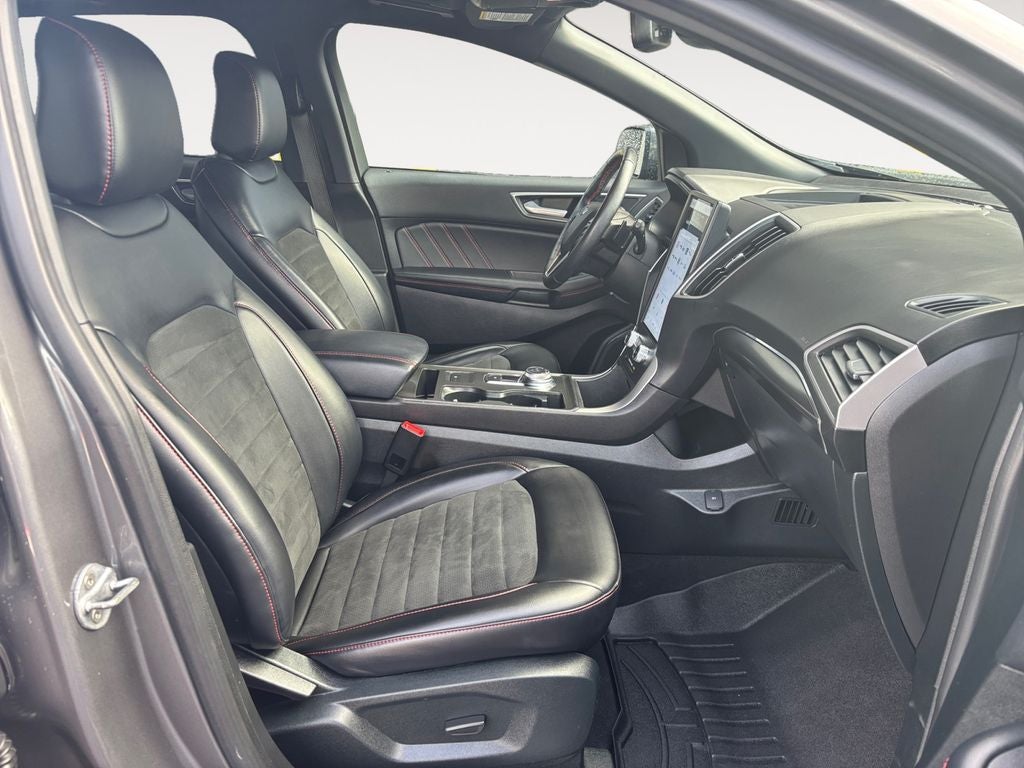 2022 Ford Edge ST Line