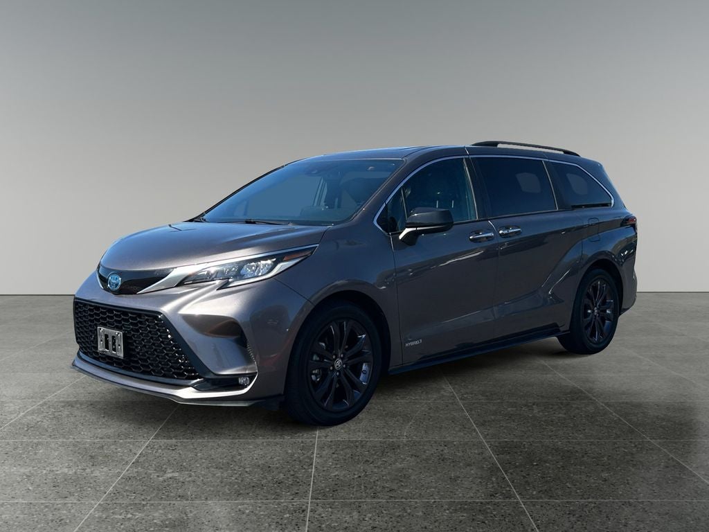 2021 Toyota Sienna XSE 7 Passenger
