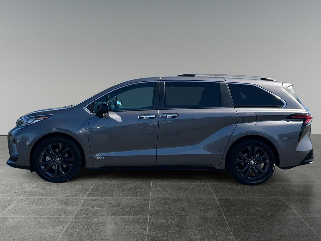 2021 Toyota Sienna XSE 7 Passenger