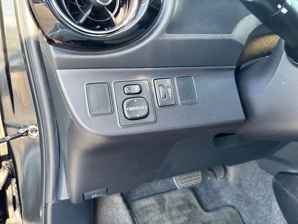 2016 Toyota Prius c Persona Series